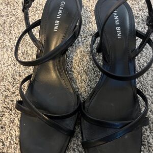 Giani Bini leather strappy sandal, size 7